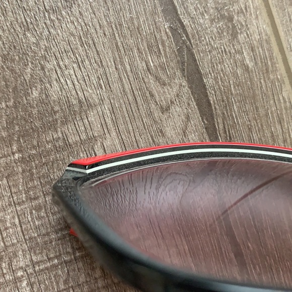 Vintage Cat Eyed Sunglasses - Picture 6 of 7